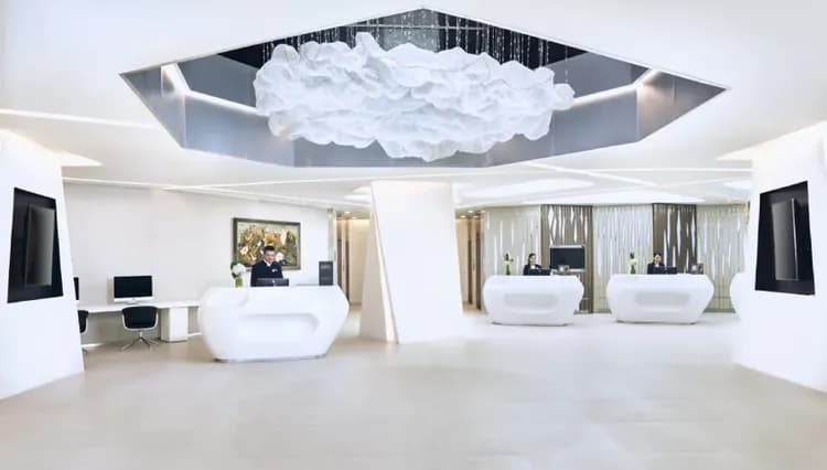 Novotel Hanoi Thai Ha 或 Grand K Hotel Suites Han大圖