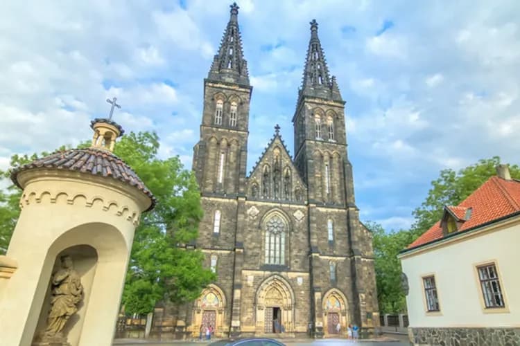 最愛奧捷匈～愛在東歐蔓延、三大城市漫遊、雙城浪漫遊船、阿聯酋航空雙點進出13日