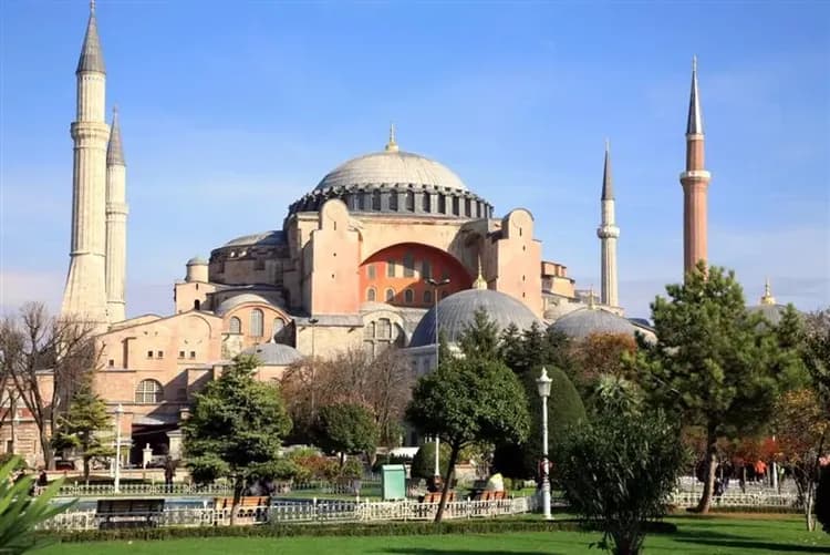 【土耳其不思議、早鳥加購熱氣球】雪白棉花堡、世界文化遺產、卡帕多奇亞連泊、兩晚萬豪酒店10日-5