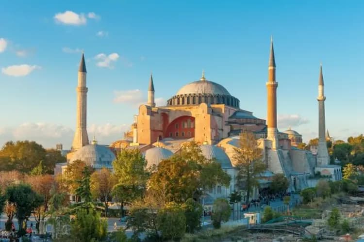 聖索菲亞清真寺-伊斯坦堡舊城區(1985年列入世界自然文化遺產)