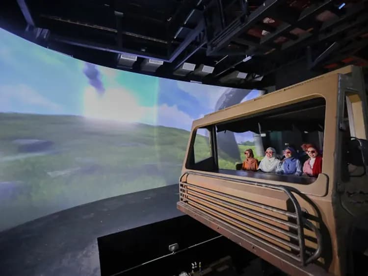 環景震撼車Sky Rex-東方村(高空纜車、3D藝術館、天幕劇場、環景震撼車)