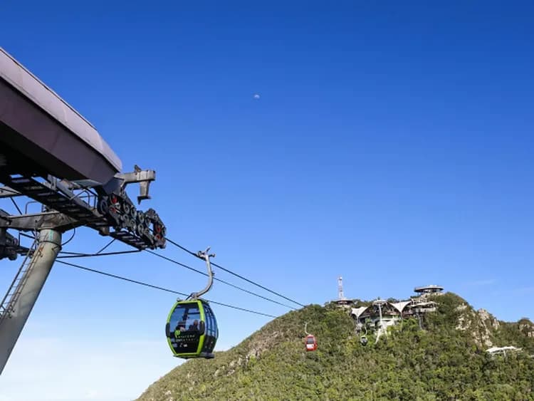 高空纜車Sky Cab-東方村(高空纜車、3D藝術館、天幕劇場、環景震撼車)