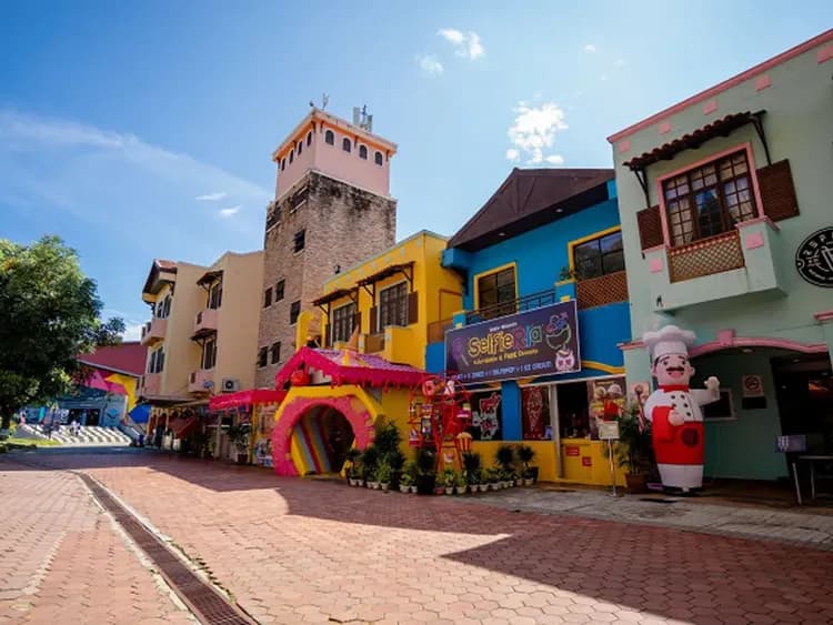 【嗨玩蘭卡威、早鳥減1000】東方村纜車、三離島跳島遊、喬治城魔鏡、三輪車遊古城五日-7