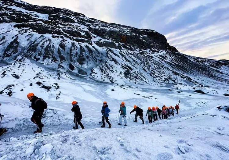 雄獅旅遊,冰島, 冰河健行,冰川健行