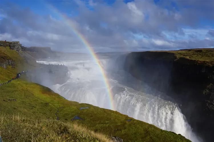 冰島極光│秘境溫泉,冰河健行,夢幻冰河湖.金環之旅,黑沙灘,巴黎時尚之旅9日-15