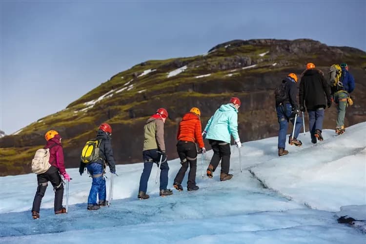 冰島極光│秘境溫泉,冰河健行,夢幻冰河湖.金環之旅,黑沙灘,巴黎時尚之旅9日-5