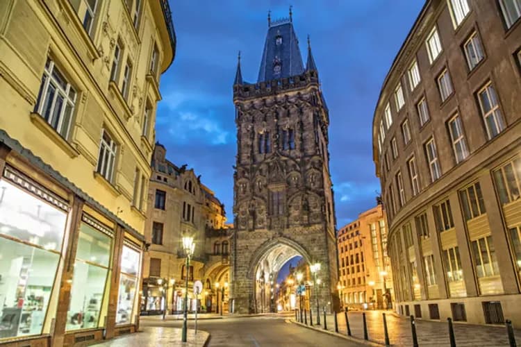 捷克不思議～中世紀小鎮、慕夏美術館、百塔之都漫遊、伏爾他瓦河遊船、一日輕旅行七日-9