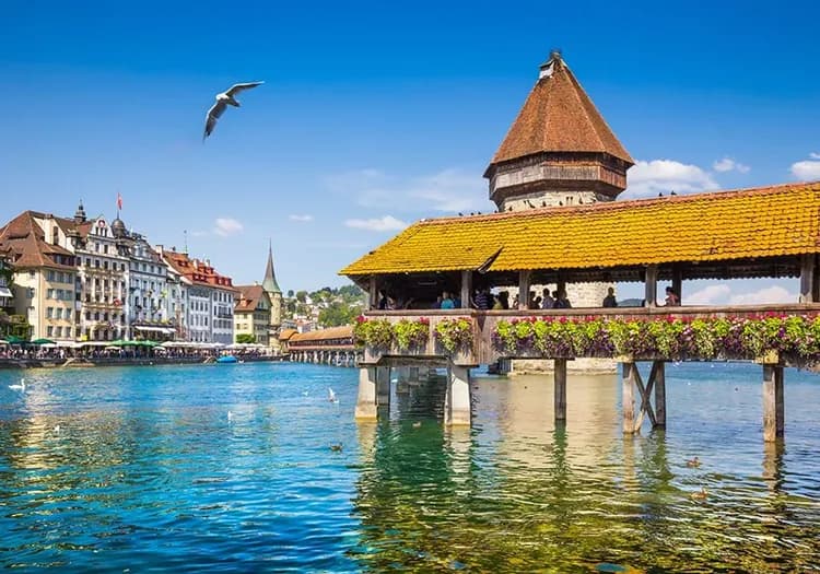 盧森,Luzern,獅子紀念碑,悲傷的獅子,卡貝爾橋