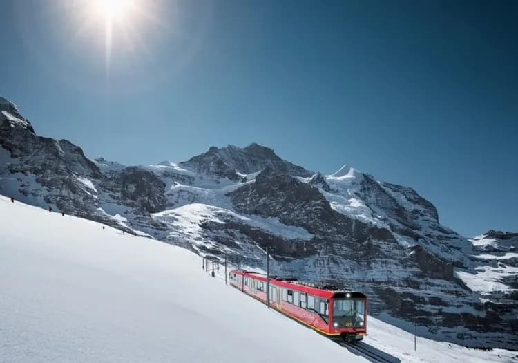 少女峰, Jungfraujoch, 歐洲之巔, 愛的迫降,蜜月