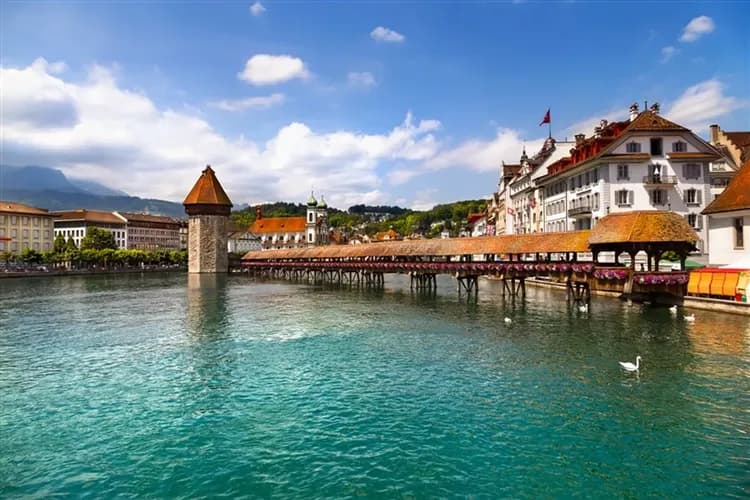 特選德瑞10日｜少女峰．新天鵝堡．海德古堡．童話羅騰堡(送法國)