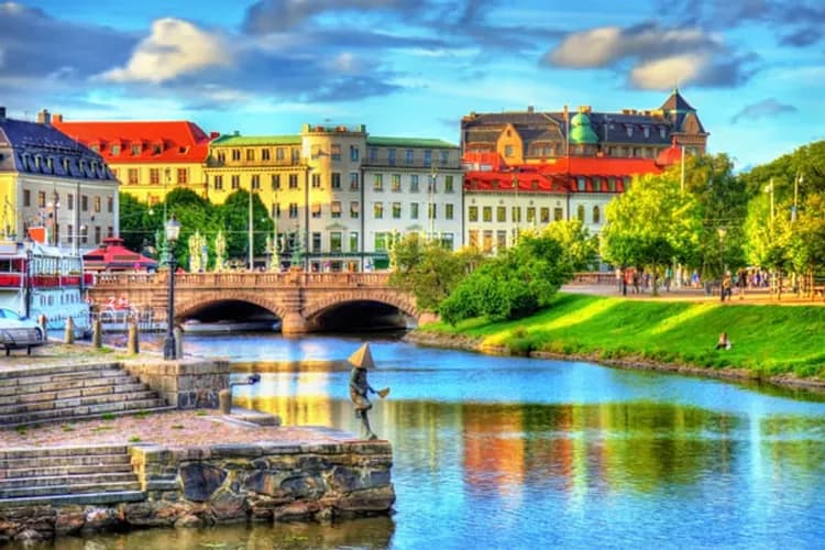 北歐三國超值選～挪威雙峽灣、縮影高山火車、波羅的海遊輪、精選飯店11日