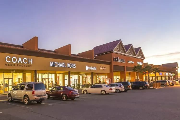 巴斯托名牌大賣場(Outlets At Barstow)-巴斯托名牌大賣場(Outlets At Barstow)