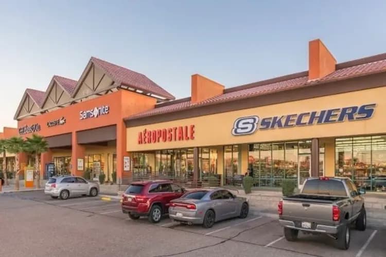 巴斯托名牌大賣場(Outlets At Barstow)-巴斯托名牌大賣場(Outlets At Barstow)