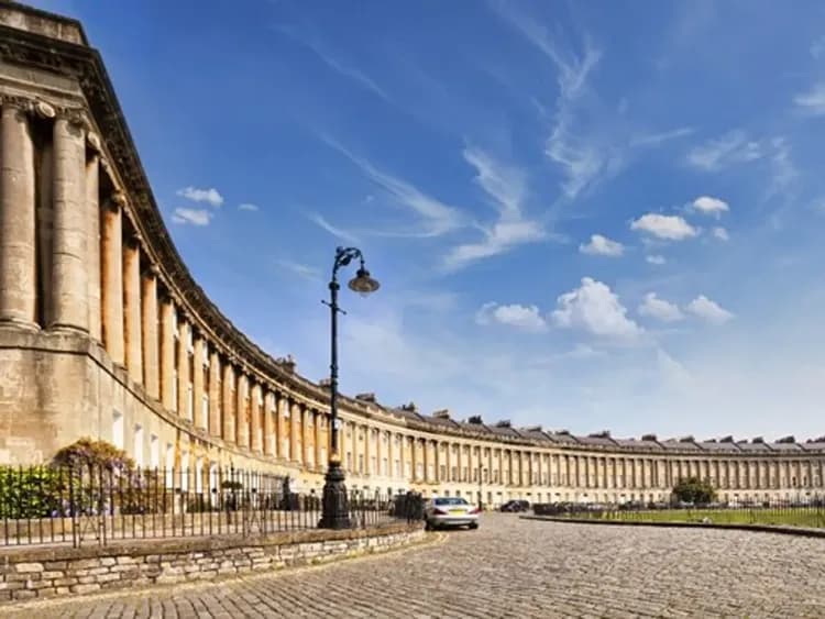 【典雅英國、早鳥省3000】雙名校雙遊船、倫敦眼摩天輪、史前巨石彼得兔、披頭四主題飯店九日-13