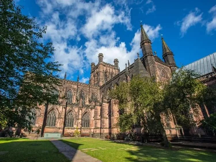 【典雅英國、早鳥省3000】雙名校雙遊船、倫敦眼摩天輪、史前巨石彼得兔、披頭四主題飯店九日-11