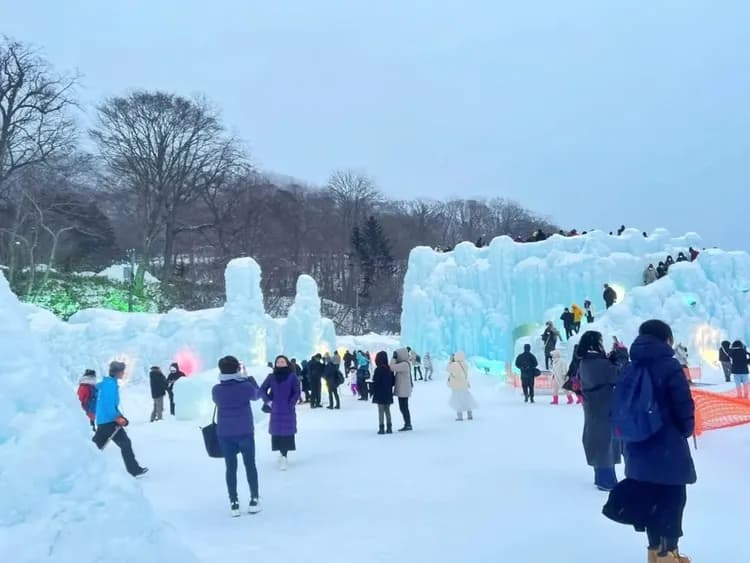支笏湖冰濤慶典：2026年1月31日~2月23日