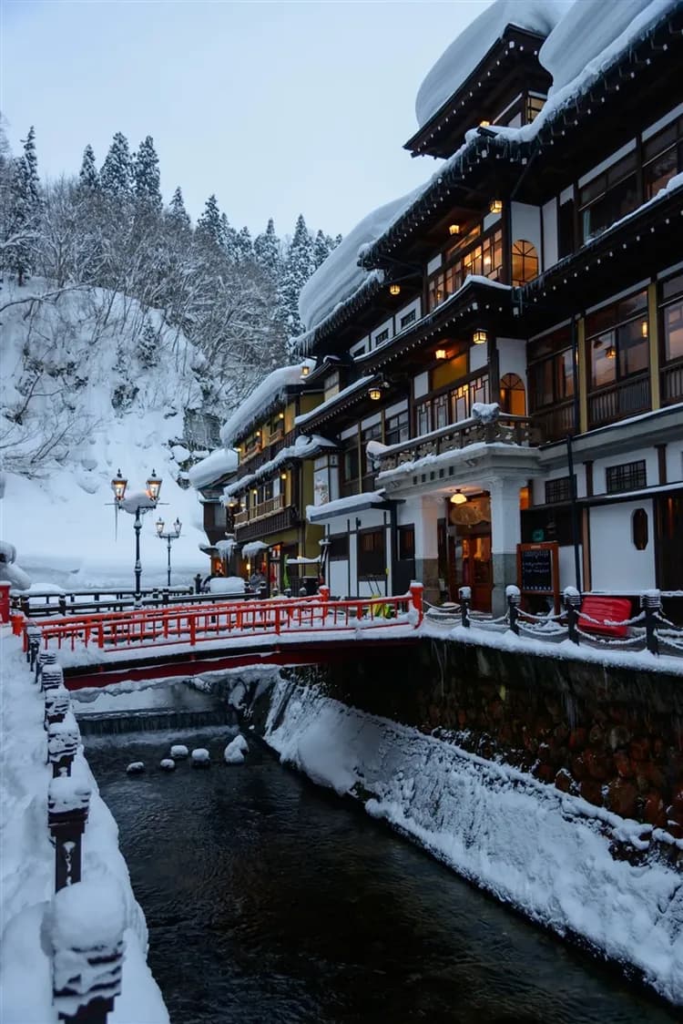限量東北青仙旅遊|八甲田山樹冰纜車.岩手冰雪世界~洞窟.銀山溫泉街.猊鼻溪遊船.酒造.蘋果工廠見學.溫泉.採果六日-5
