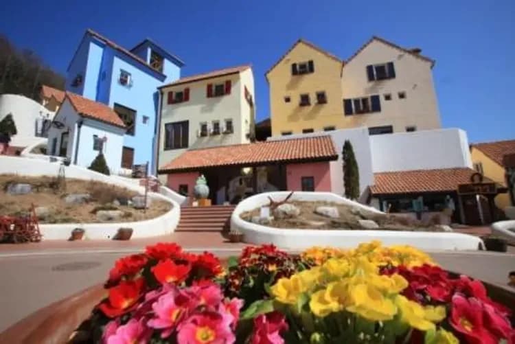 韓國櫻紛飛(松山/金浦)～樂天世界、首爾櫻花步道、跑男體驗館、全程五星飯店五日-8