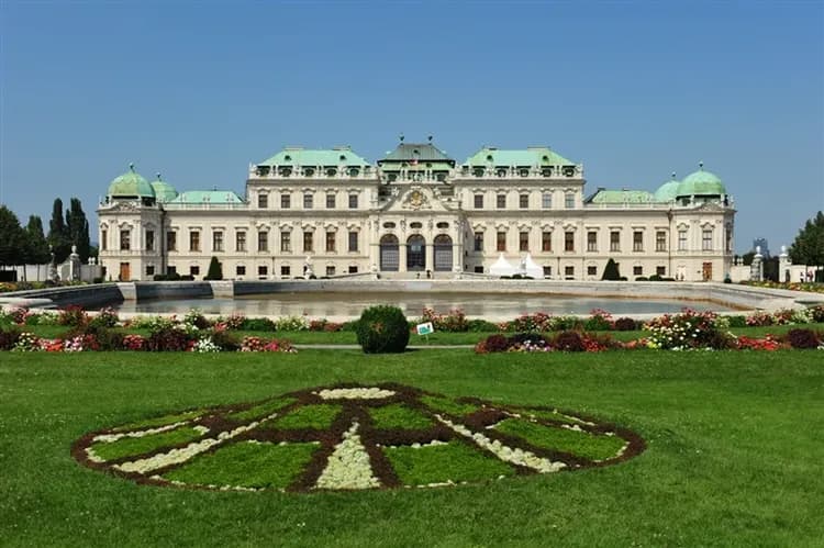 奧捷斯匈|國王湖遊船.四國首都.維也納.布拉格.布達佩斯.庫倫洛夫.哈修塔特湖區(餐全包)10日-8