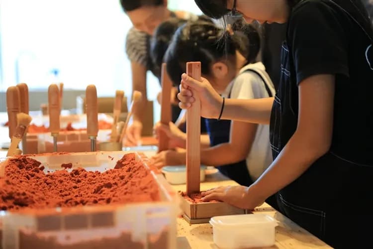 輕奢行｜北陸雪月花包車｜冬戀樹冰雪見遊船．夢幻合掌屋．微醺品酒．雨晴海岸．飛驒牛螃蟹美饌｜雙溫泉6日-10