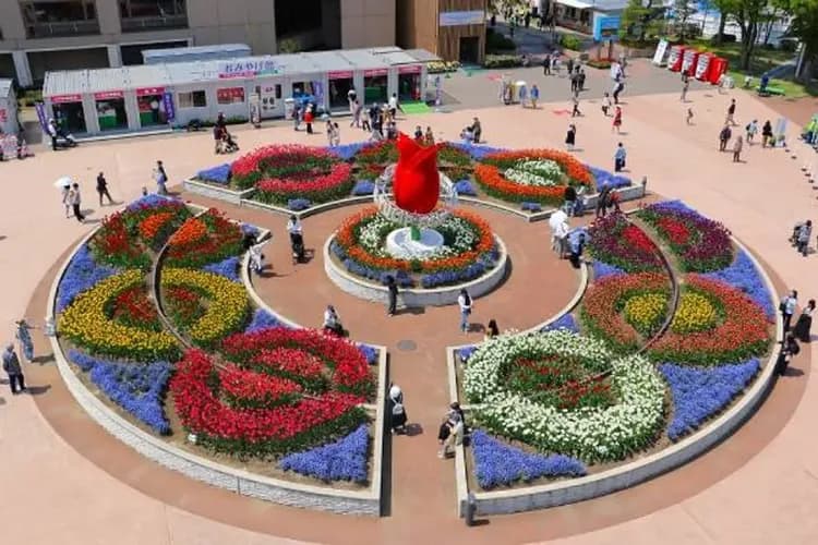 鬱金香四季彩館、礪波鬱金香博覽會