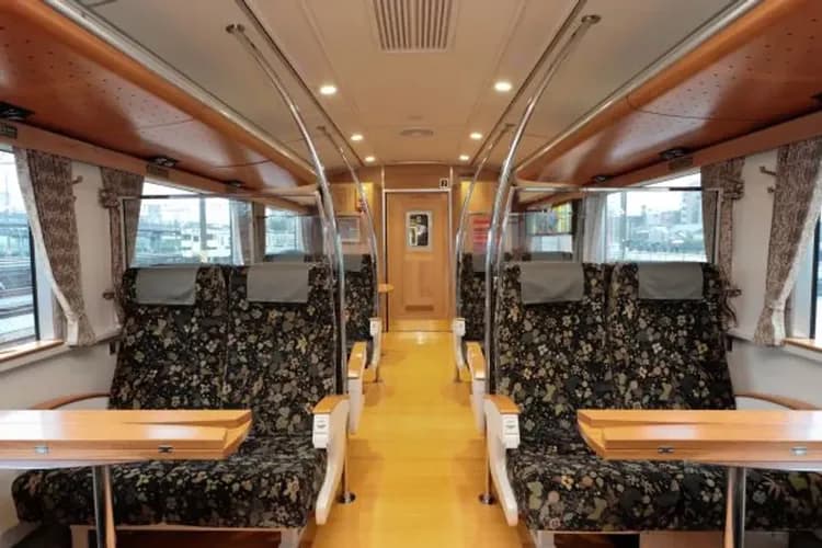 JR特級A列車(約1小時；熊本++三角)