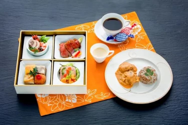 さぬきこだわり食材の洋風料理-千年物語列車(琴平站++大步危站)