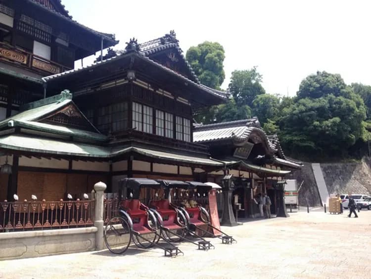 道後溫泉(少爺音樂鐘)