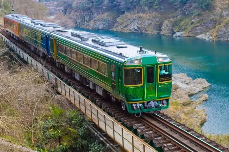 千年物語列車(琴平站++大步危站)