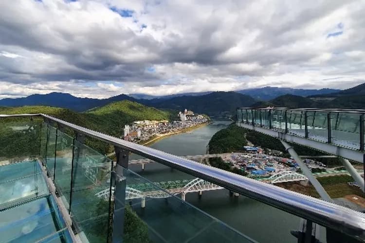 清易櫻紛飛~愛寶樂園、清風湖櫻花節、丹陽天空步道、首爾塔歐洲村五日-10
