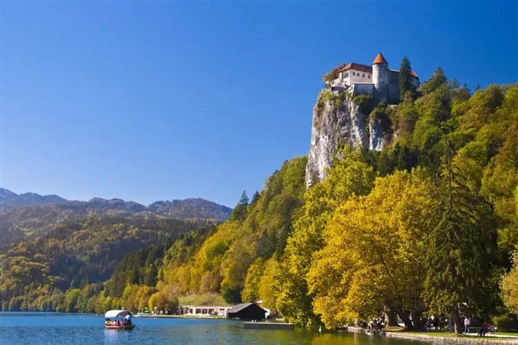 冬遊克斯匈｜十六湖國家公園．鐘乳石洞．布萊德湖城堡．斯洛維尼亞．克羅埃西亞．布達佩斯10日-9