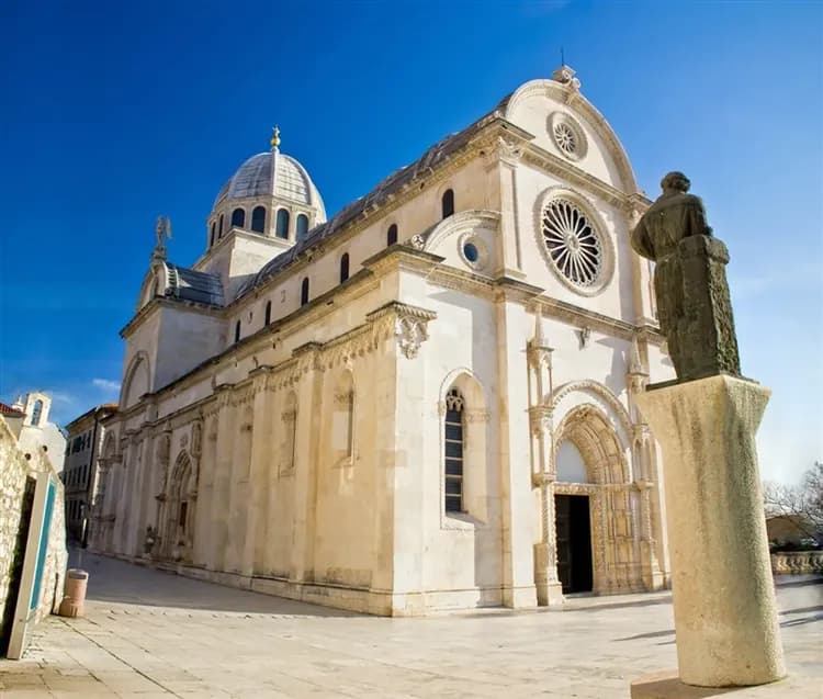 冬遊克斯匈｜十六湖國家公園．鐘乳石洞．布萊德湖城堡．斯洛維尼亞．克羅埃西亞．布達佩斯10日-5