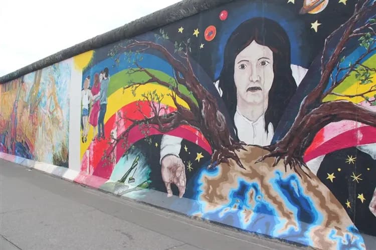 瘋玩精彩德國旅遊10日｜首都柏林．冷戰歷史．小瑞士巨石陣．施威林城堡．德國羊角村．世界最大倉庫城．巫婆村．經典童話大道-17