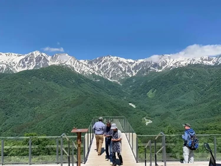 冬遊北陸秘境｜富山包機～3晚溫泉！地獄谷雪猴泡湯.白馬岩岳纜車~北阿爾卑斯山雪景.合掌村.戲雪.善光寺.冬季寒鰤鍋五日-5