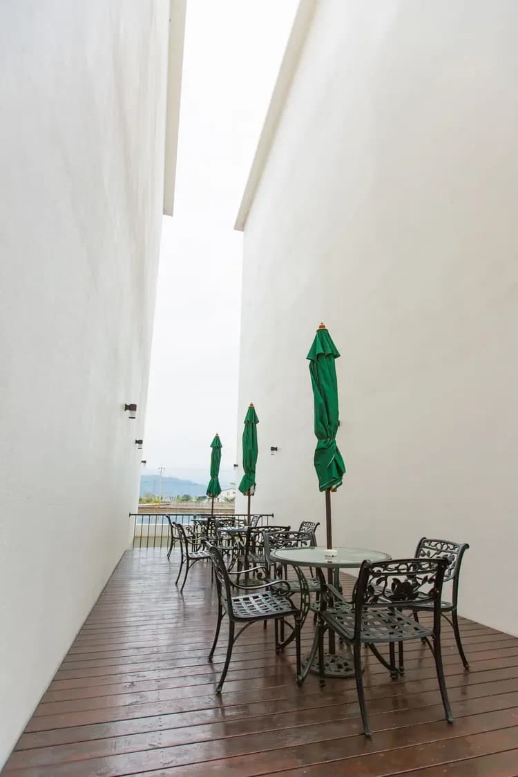 Listening to the wind in the mountains and rivers-5