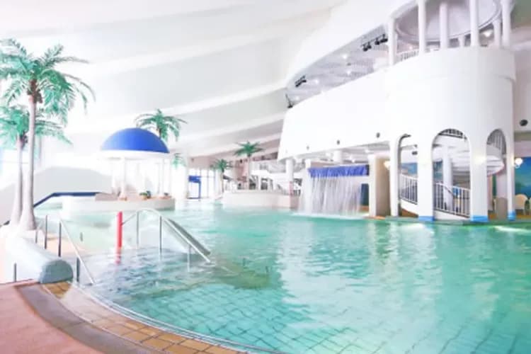 香檳城堡渡假村(乙晚；一泊二食+螃蟹吃到飽)