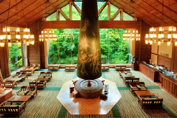 星野集團：奧入瀨溪流飯店