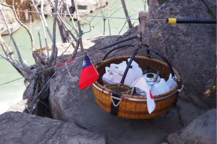 嚴美溪(送郭公糰子)