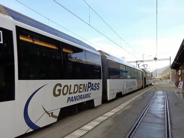 黃金列車Golden Pass-四大景觀列車