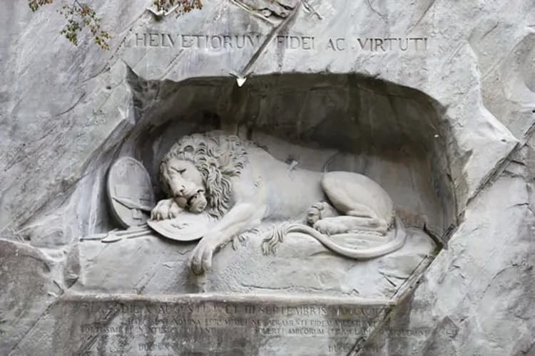 【唯美瑞士、報名送小費】三大名峰收錄、四大景觀火車、兩大精彩城堡、列支敦斯登12日-14