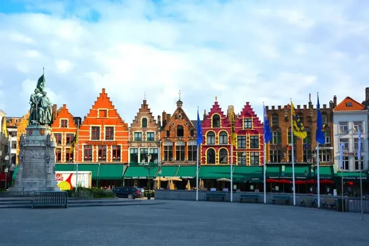 荷比法超值選~蒙馬特畫家村、絕美羊角村、羅浮三遊船、大城小鎮漫遊九日-11