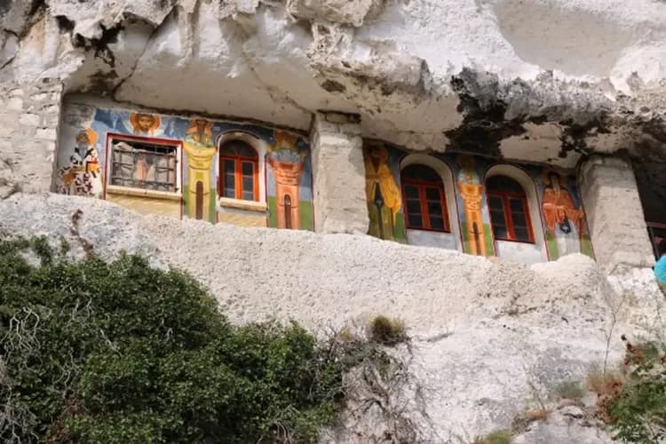 【保加利亞玫瑰節、限量加價商務艙、早鳥最高省6000】羅馬尼亞漫遊、里拉修道院、吸血鬼城堡、六晚五星飯店13日-11