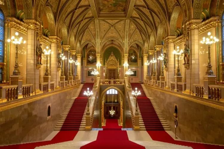 超值奧捷斯匈～波希米亞小鎮、浪漫雙城遊船、世界遺產旅行、三大首都連泊12日-7