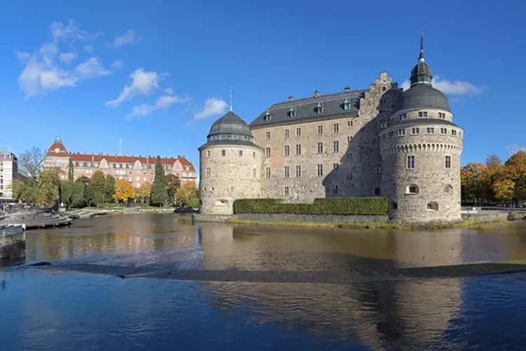 厄勒布魯城堡-瑞典風情導覽