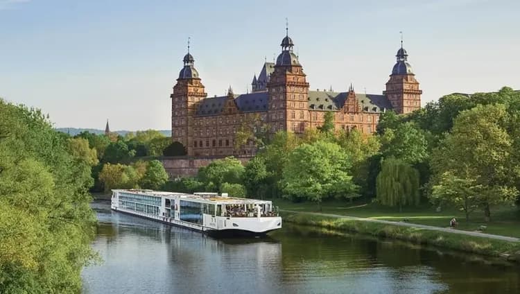 維京河輪｜浪漫多瑙河｜雷根斯堡、克倫洛夫、維也納、梅爾克修道院、布達佩斯（德國上船）｜團體遊13日