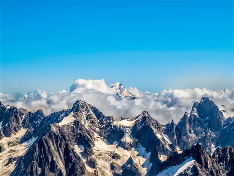 特選瑞士旅遊｜白朗峰．少女峰．馬特宏峰．三大火車．雙古城．米蘭Outlet購物10日-11