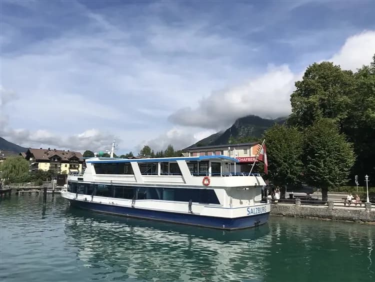 早鳥折3千｜奧捷10日｜絕美湖景國王湖遊船,哈修塔特,鹽湖遊船,童話庫倫洛夫,維也納熊布朗,美景宮,百水公寓10日-20