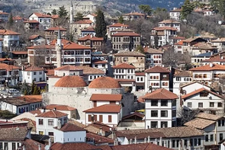 【快閃土耳其、早鳥加購熱氣球】醉戀番紅花城、奧斯曼古都、世界文化遺產、卡帕多奇亞連泊九日