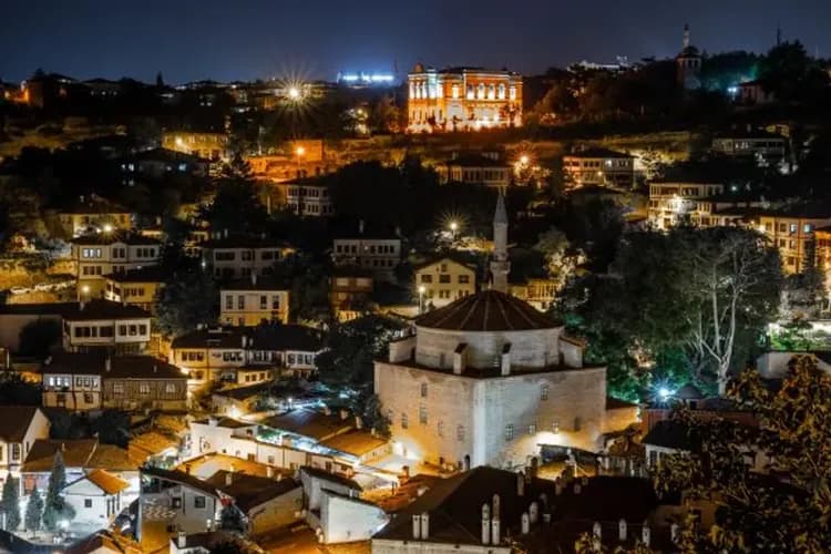 番紅花城-番紅花城(1994年列入世界文化遺產)