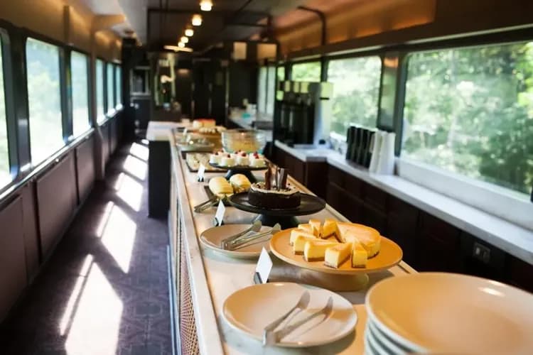 東北Emotion列車～愉快美食饗宴、奧入瀨輕健行、松島灣採水果、溫泉百選飯店五日